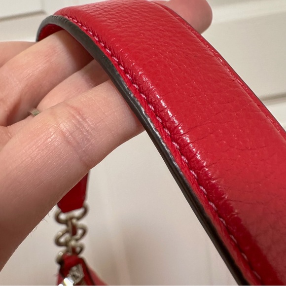 Coach Elle structured hobo bag in red pebbled leather with silver-tone hardware - Picture 7 of 12